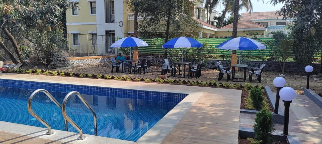 The Mango Leaf Homestay アリバグ エクステリア 写真